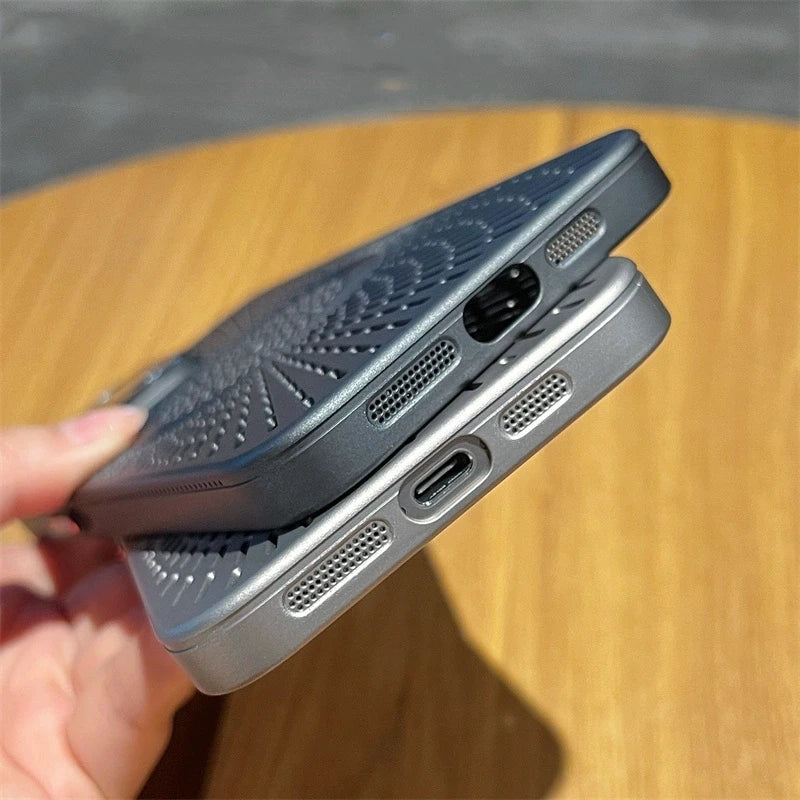 Heat Dissipation Hollow Phone Case For iPhone 15/14/13 Pro Max